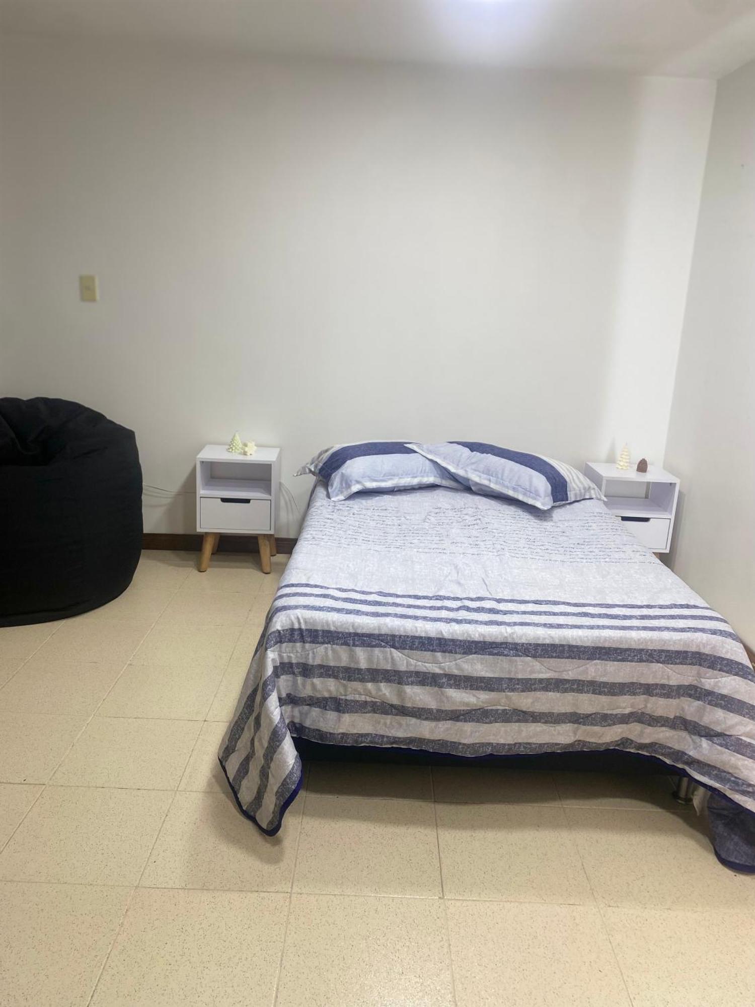 Apartamento Amoblada 201 *