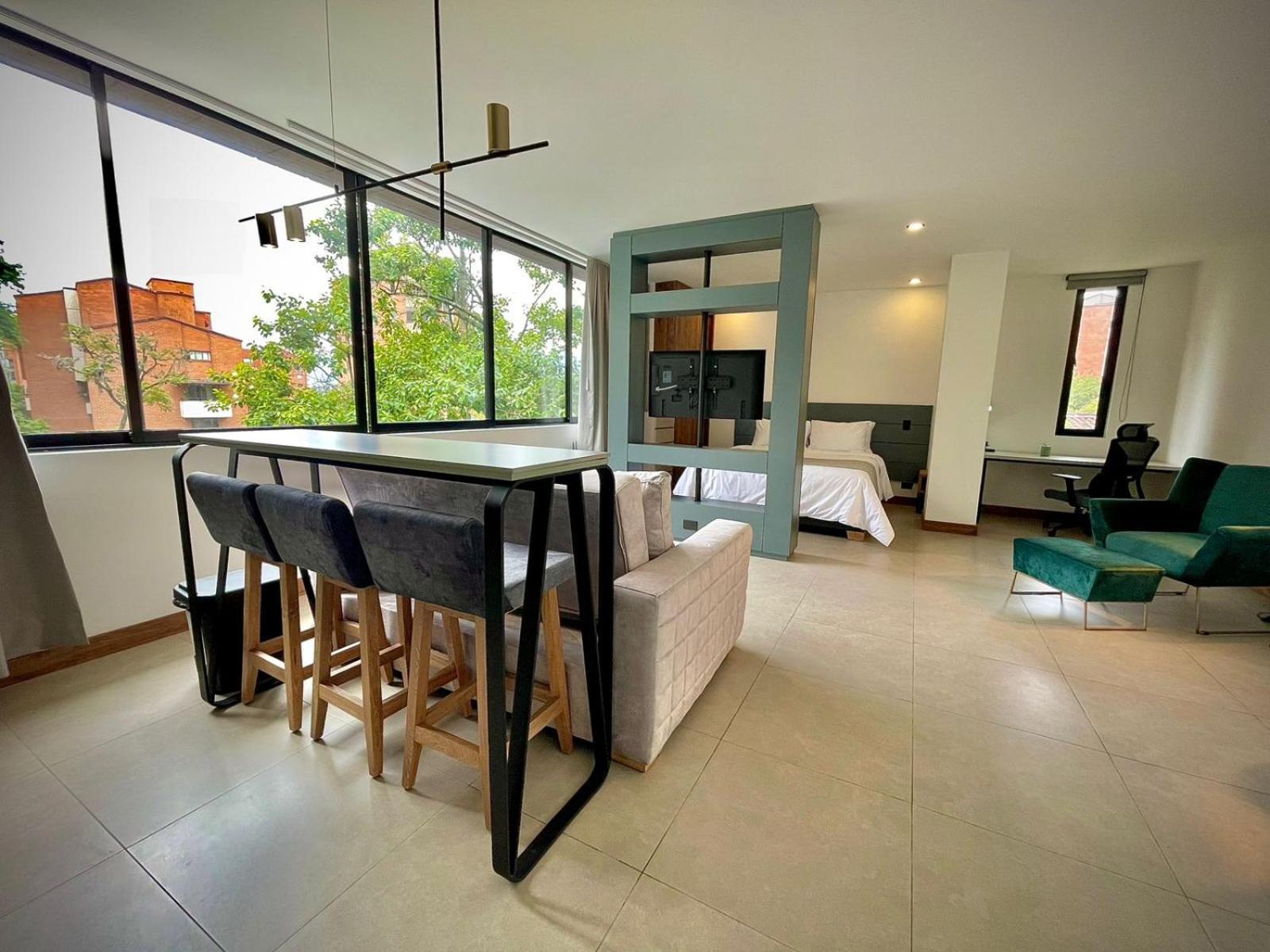 Hotel Nomadic