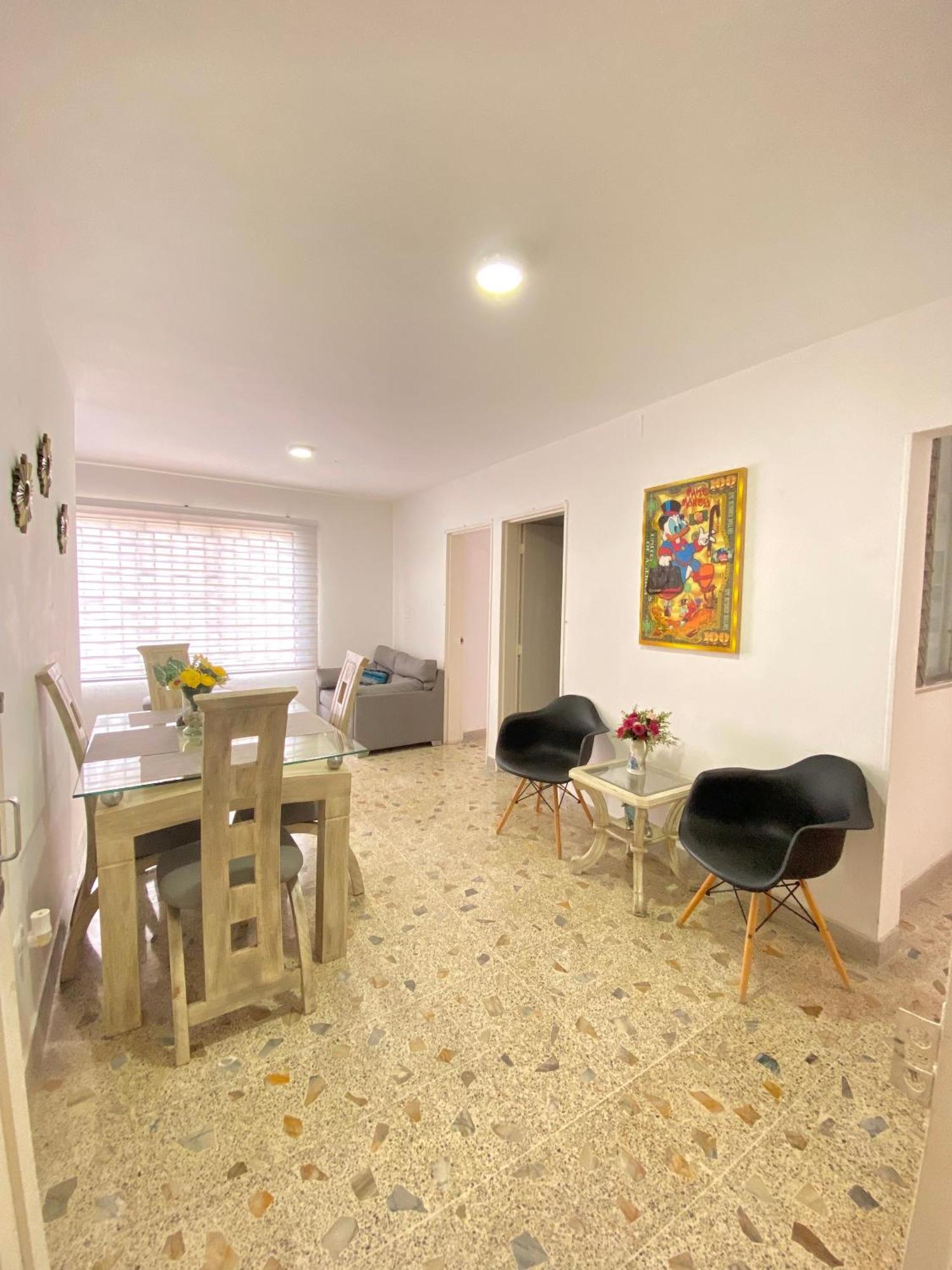 Comodo Y Acogedor Laureles Apartamento *