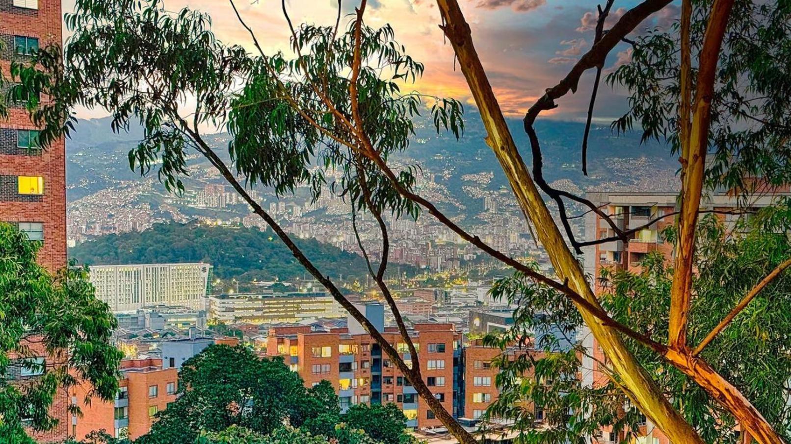3br By Palmagrande Mall Pool El Poblado * Medellín