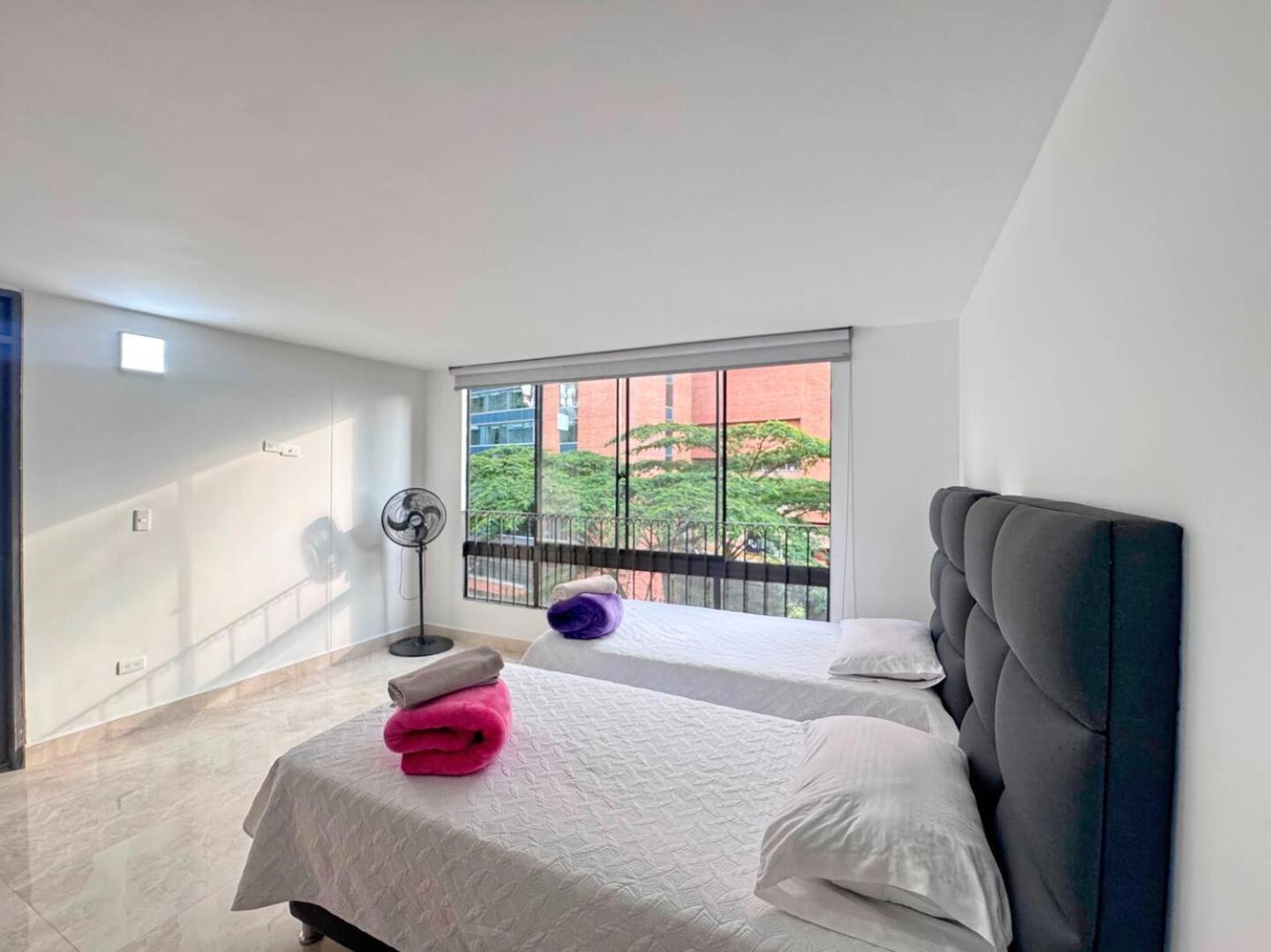 Сasa de vacaciones 4br 232 M In El Poblado, El Tesoro *