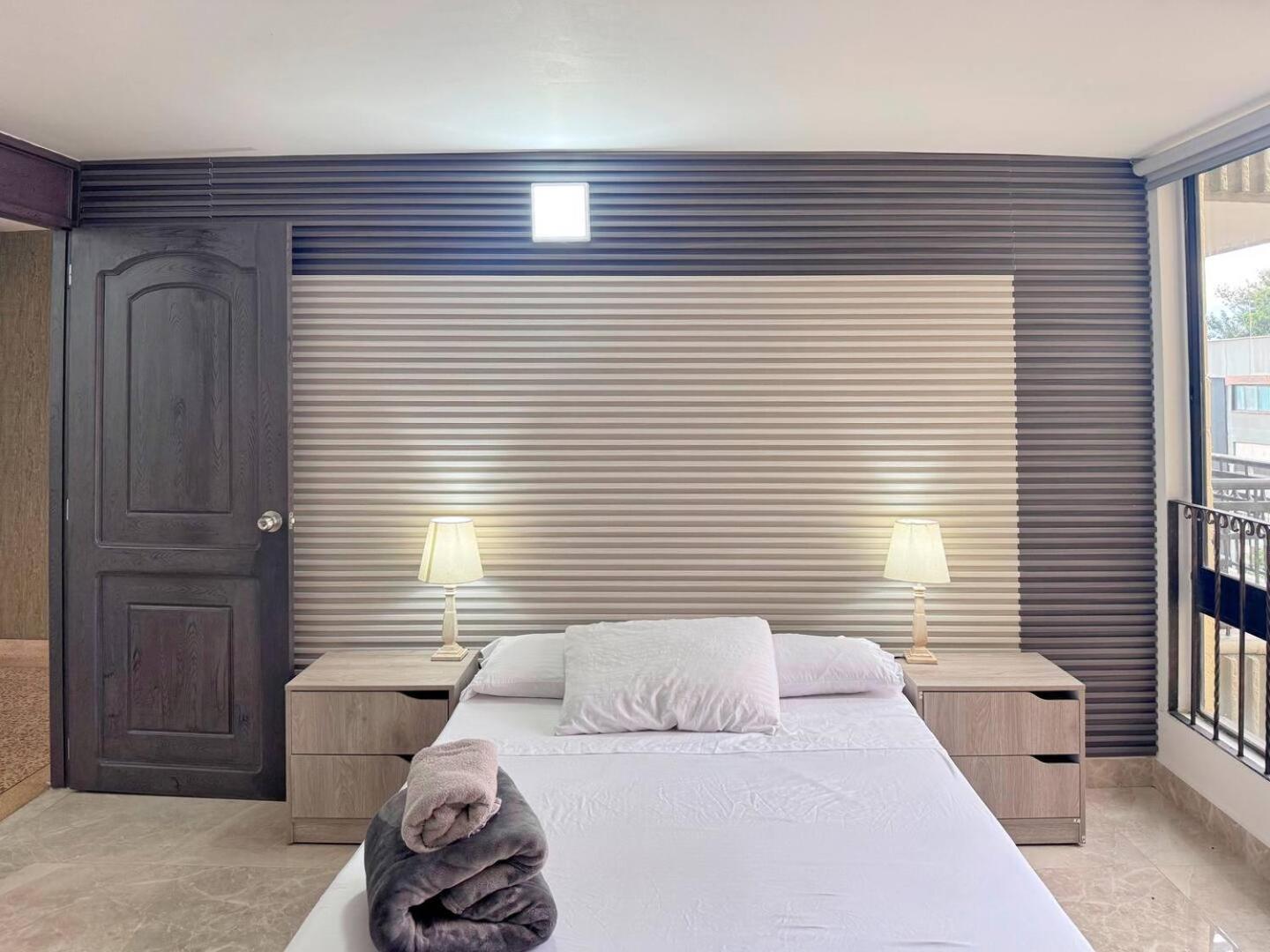 Сasa de vacaciones 4br 232 M In El Poblado, El Tesoro
