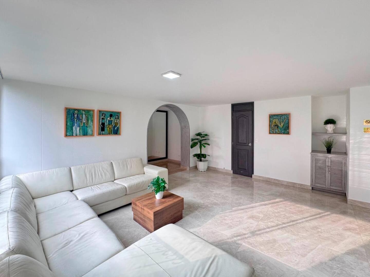 4br 232 M In El Poblado, El Tesoro