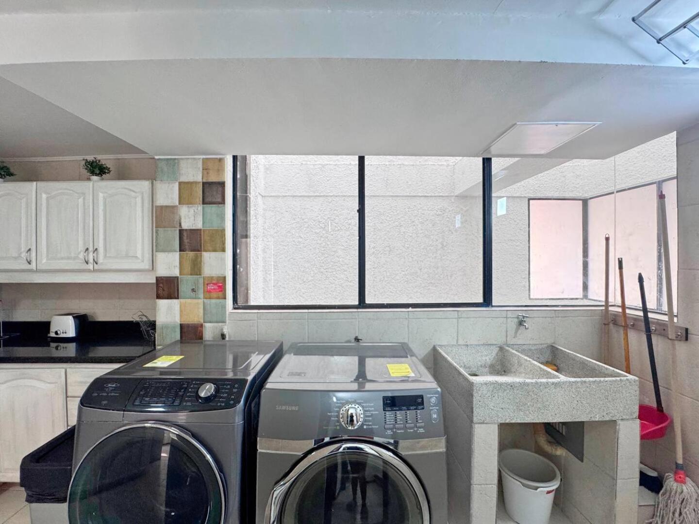 Сasa de vacaciones 4br 232 M In El Poblado, El Tesoro