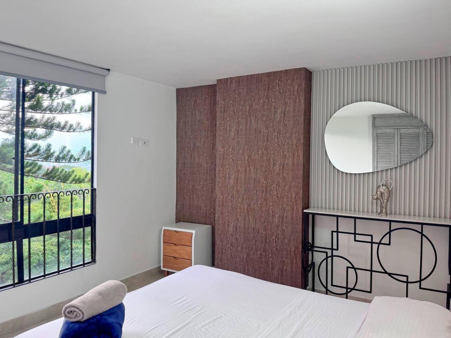 Сasa de vacaciones 4br 232 M In El Poblado, El Tesoro