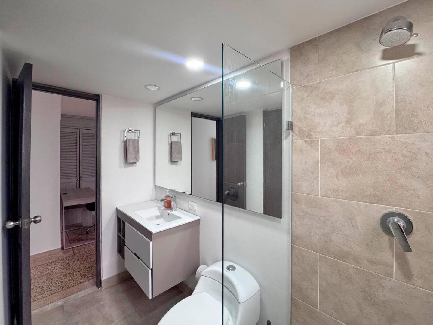 4br 232 M In El Poblado, El Tesoro