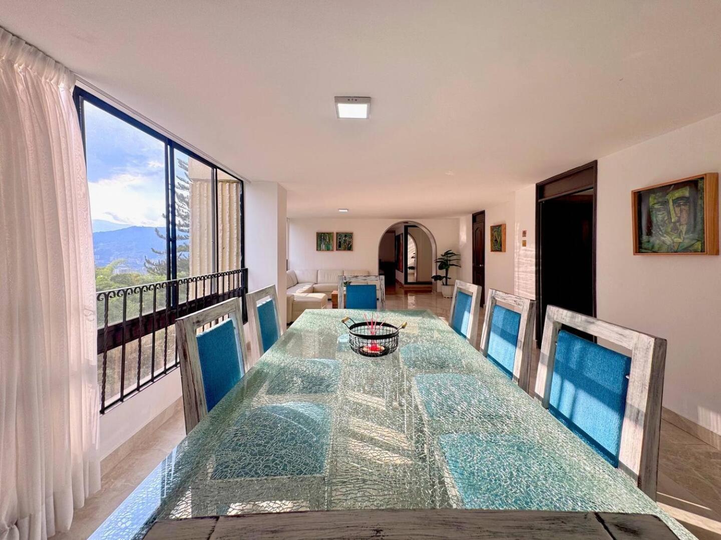 4br 232 M In El Poblado, El Tesoro