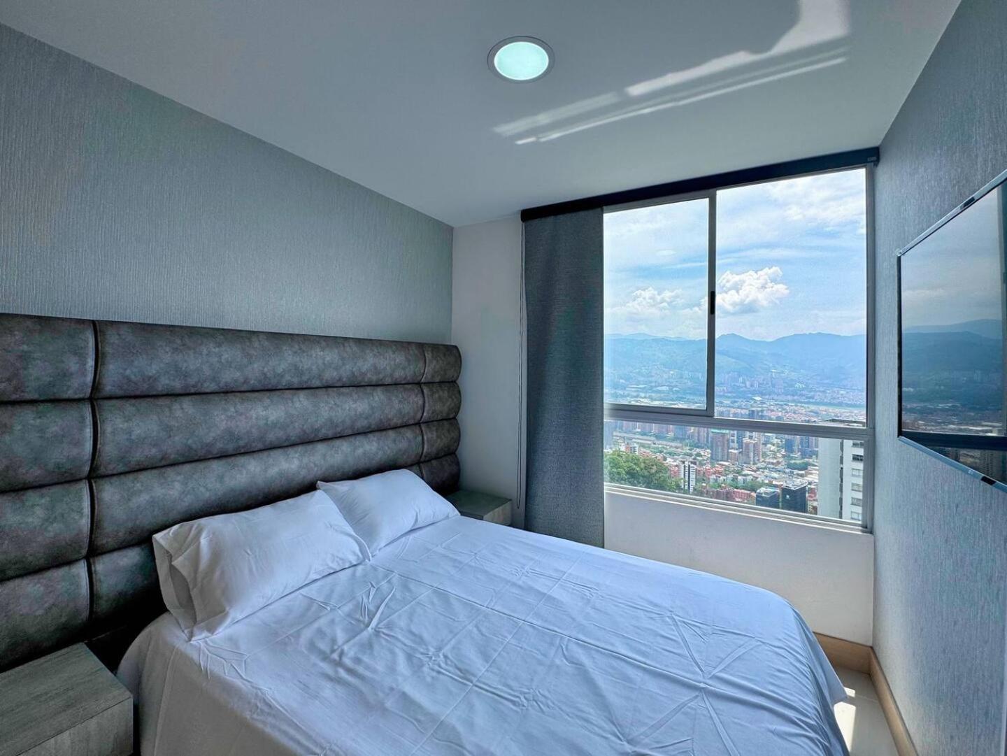 Apartamento 3br Panoramic Near Country Club El Poblado