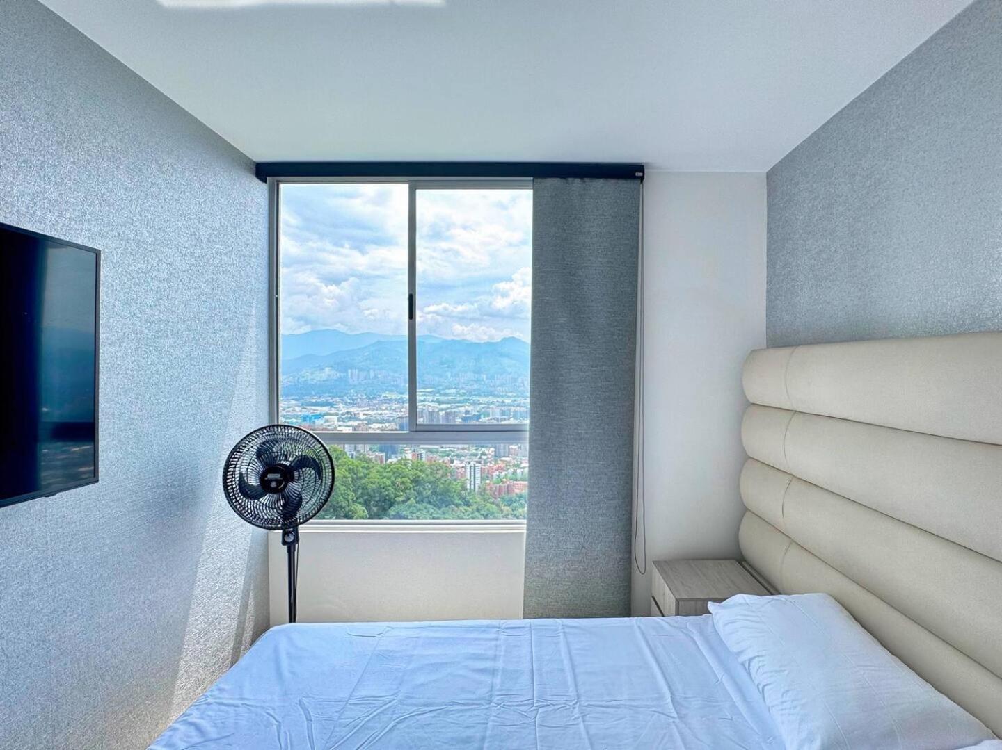 Apartamento 3br Panoramic Near Country Club El Poblado Medellín