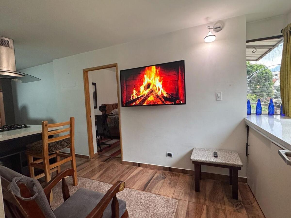 Apartamento En Belen Cerca A Laureles, Wifi, Balcon Y Patio *