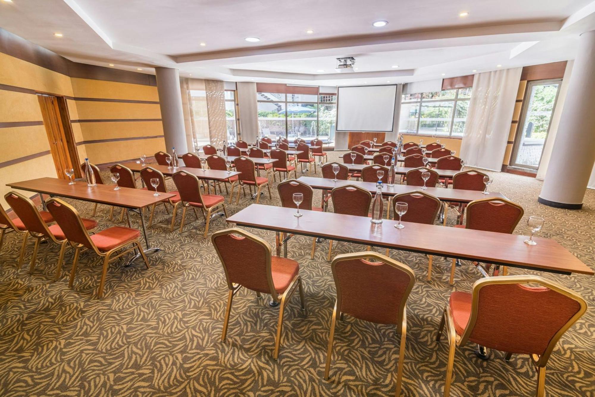 Four Points By Sheraton Hotel 4*