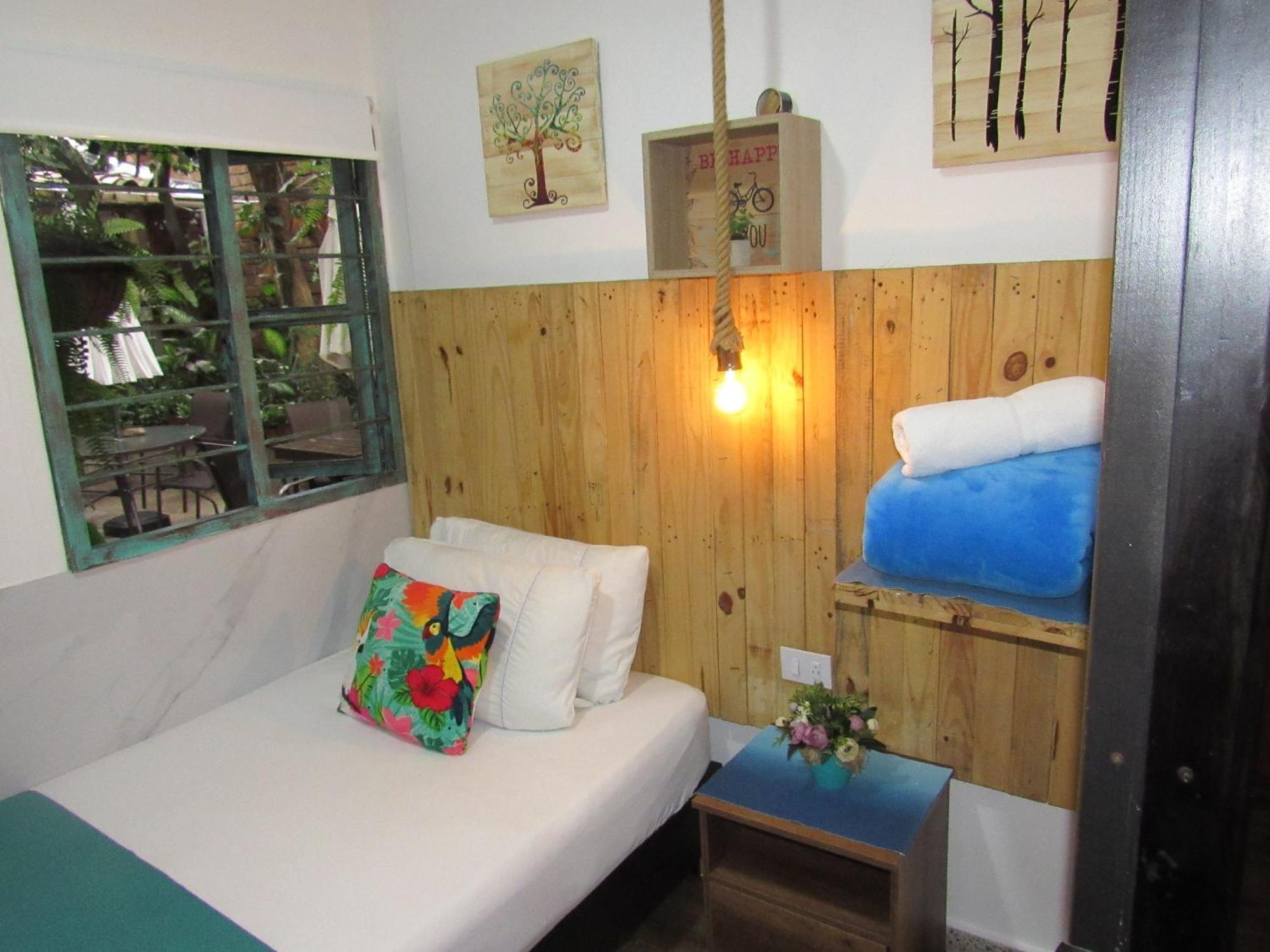 Hotel The Garden Lleras 10