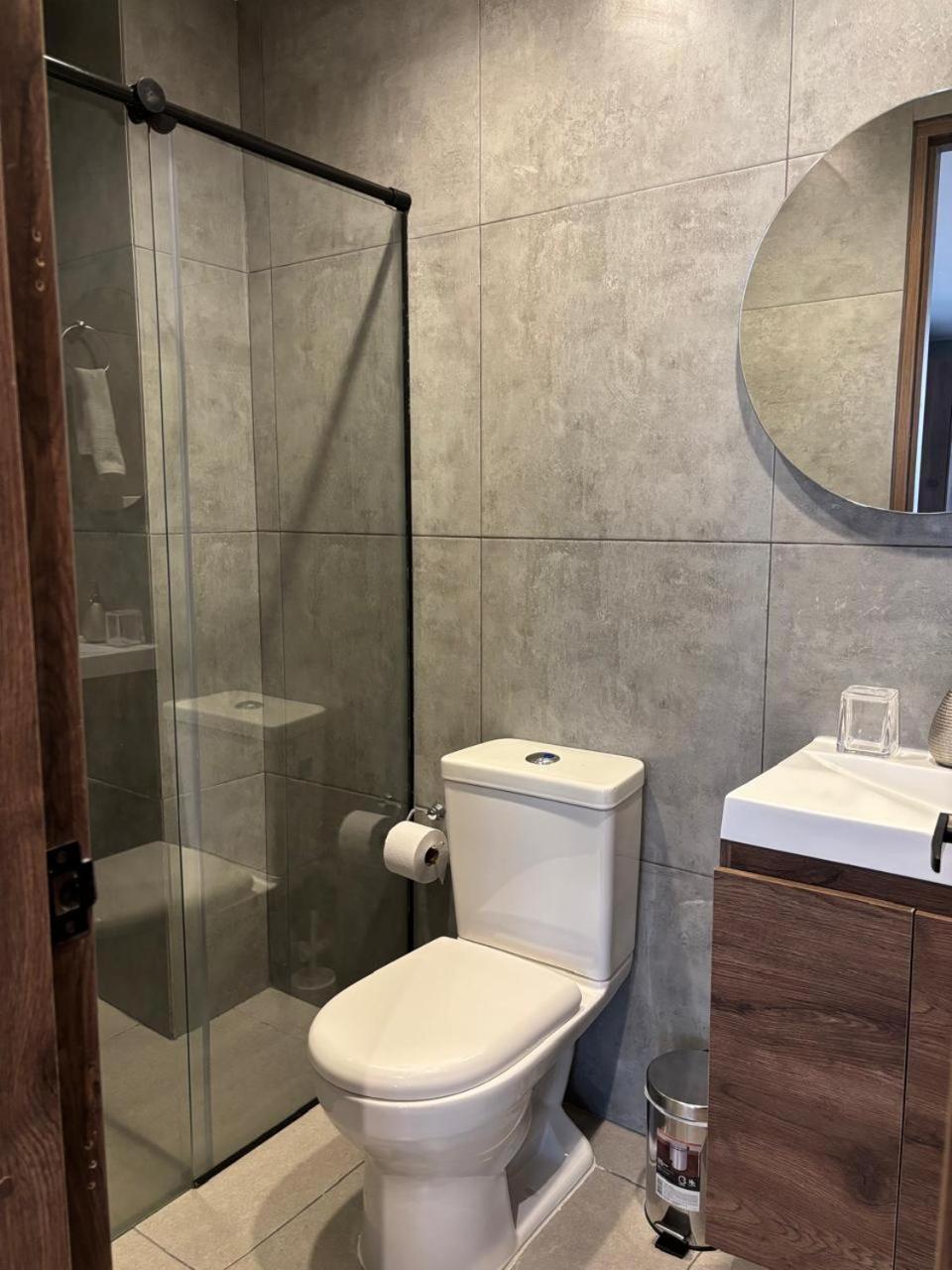 Apartamento De Ubicado En Laureles-estadio Medellín