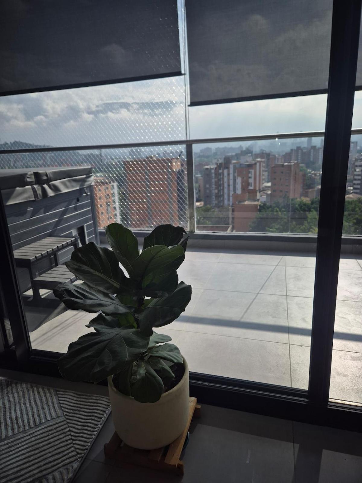 Laureles 11th Floor, Jacuzzi And Ac Medellín
