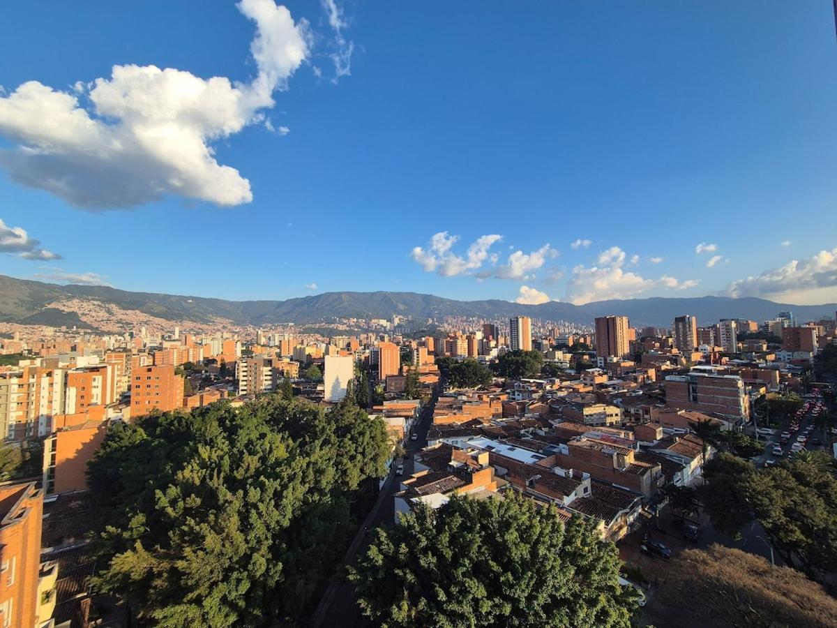 Laureles 11th Floor, Jacuzzi And Ac Apartamento Medellín