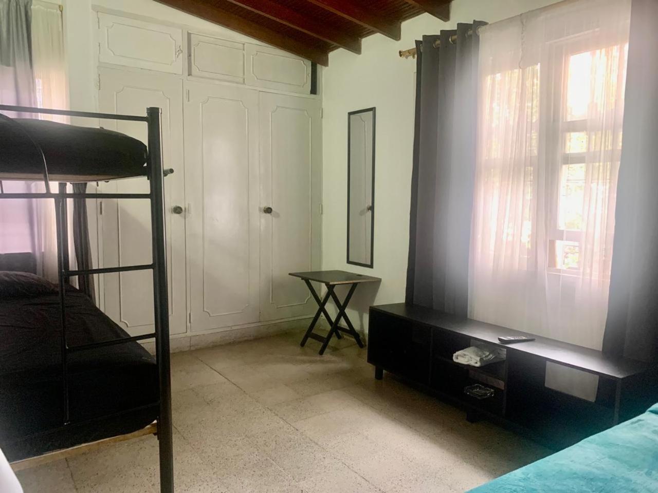 Pensión Housetel Cocoon *