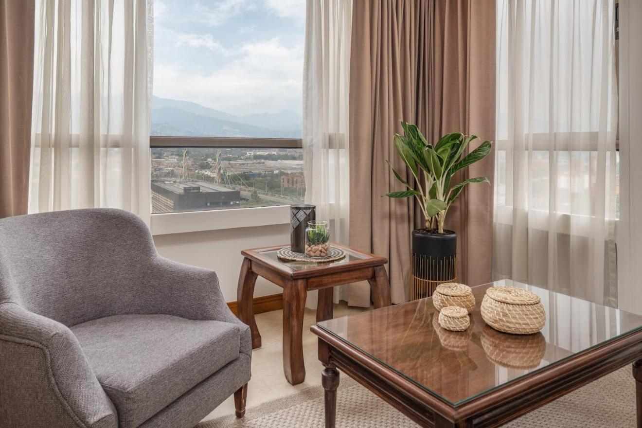 Apartahotel Alcazar De Oviedo By Ee Medellín