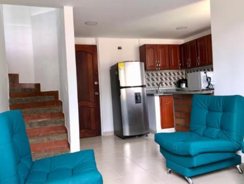 Apartamento Zona Rosa De Medellin, Ubicacion Cerca De Centros Comerciales Y Tranvia Del Metro *