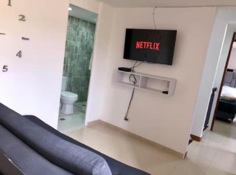 Apartamento Zona Rosa De Medellin, Ubicacion Cerca De Centros Comerciales Y Tranvia Del Metro *