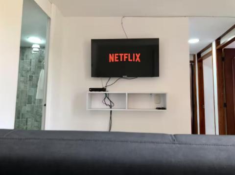 Apartamento Zona Rosa De Medellin, Ubicacion Cerca De Centros Comerciales Y Tranvia Del Metro *