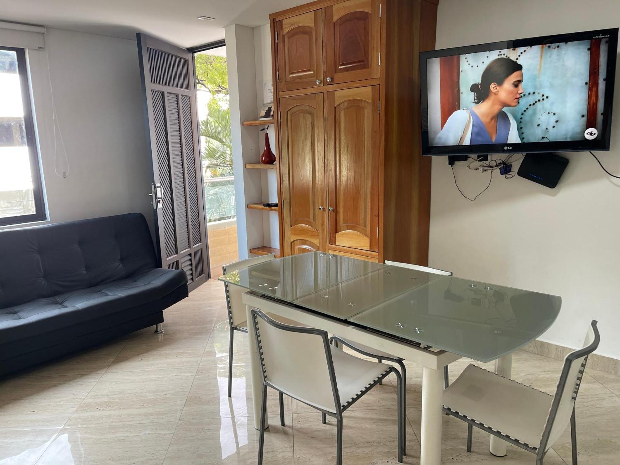 Apartamento Nuevo, Moderno , Elegante Y Muy Bien Ubicado , En Laureles