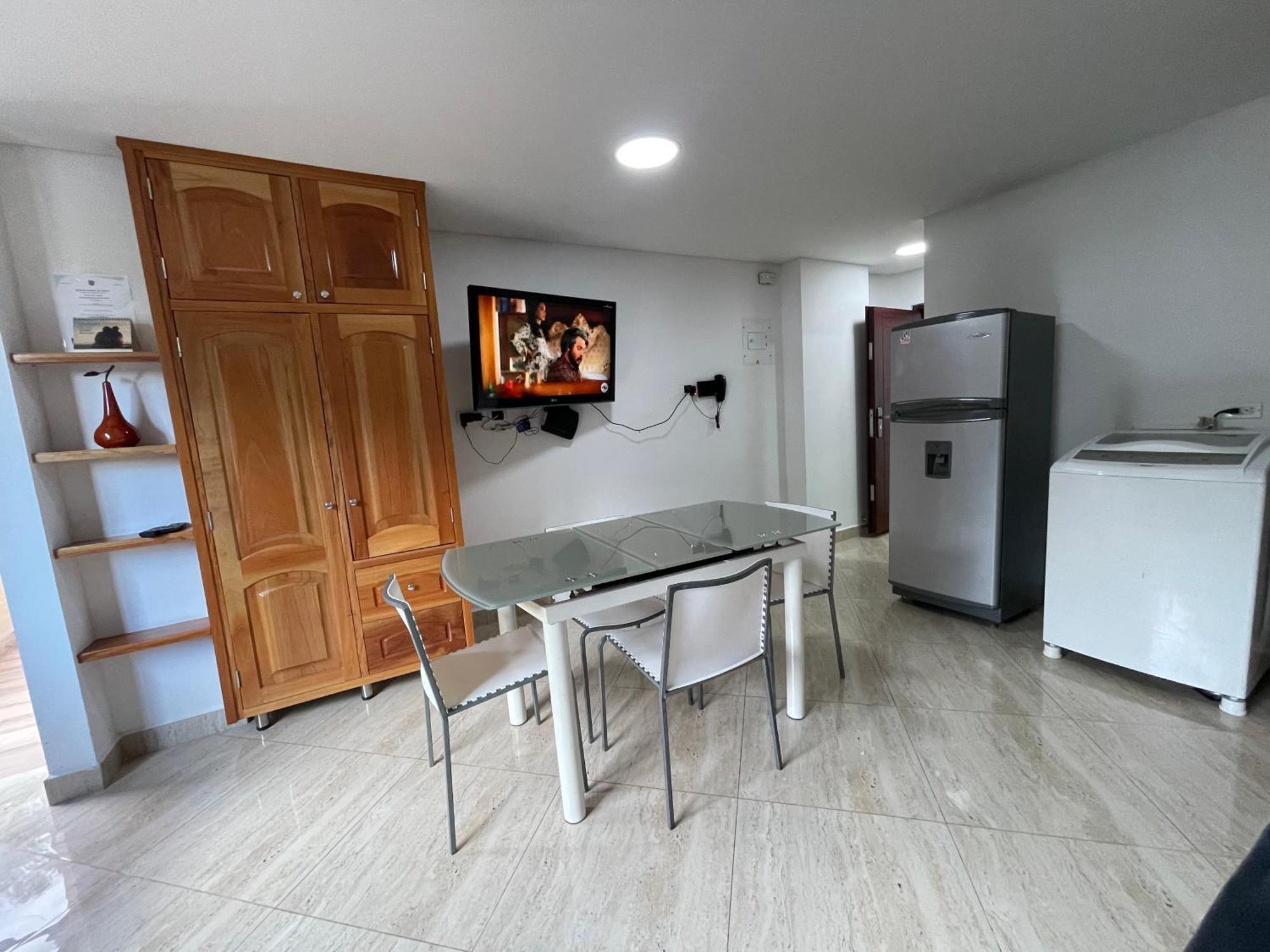 Nuevo, Moderno , Elegante Y Muy Bien Ubicado , En Laureles Medellín