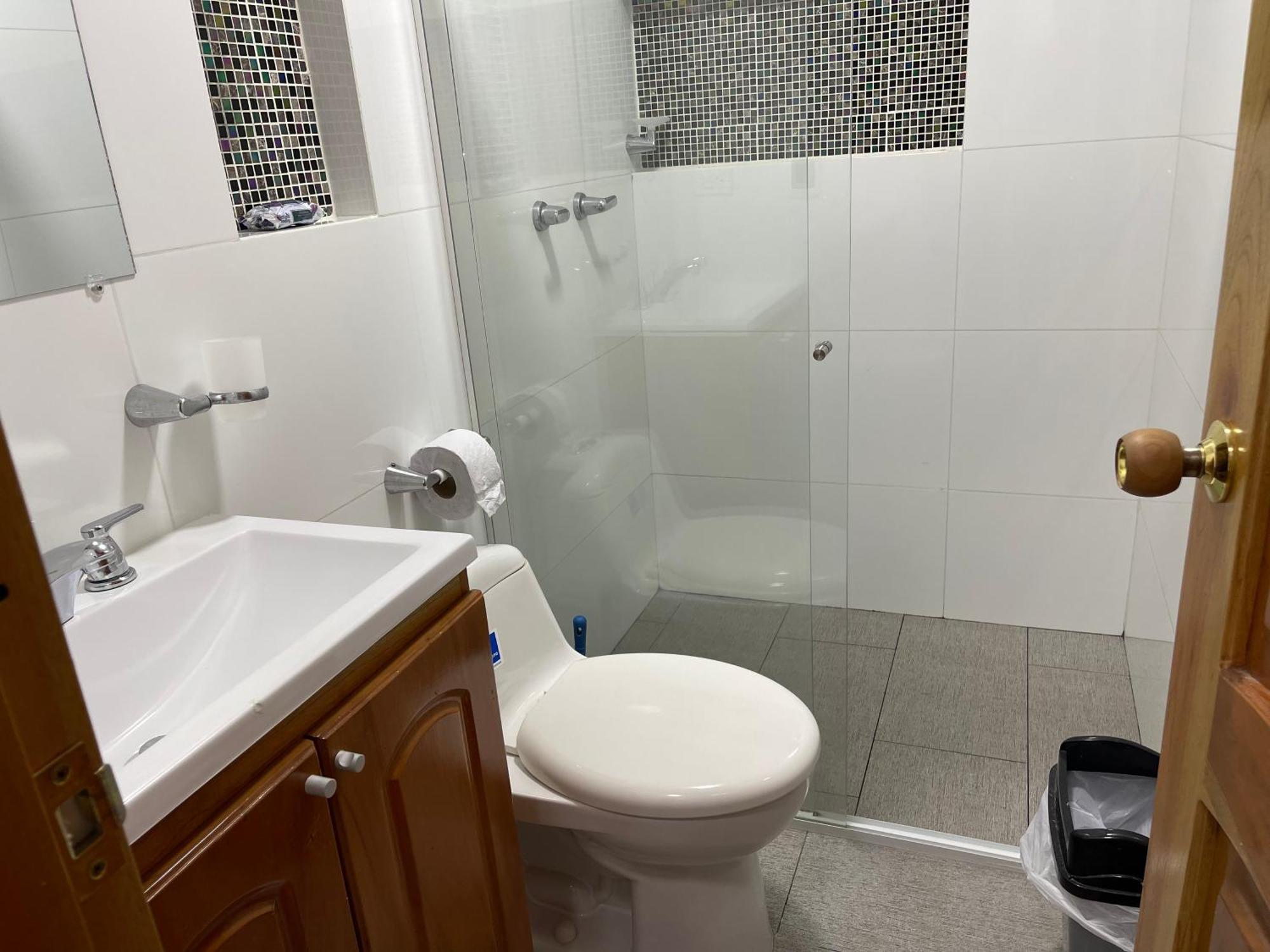 Nuevo, Moderno , Elegante Y Muy Bien Ubicado , En Laureles Medellín