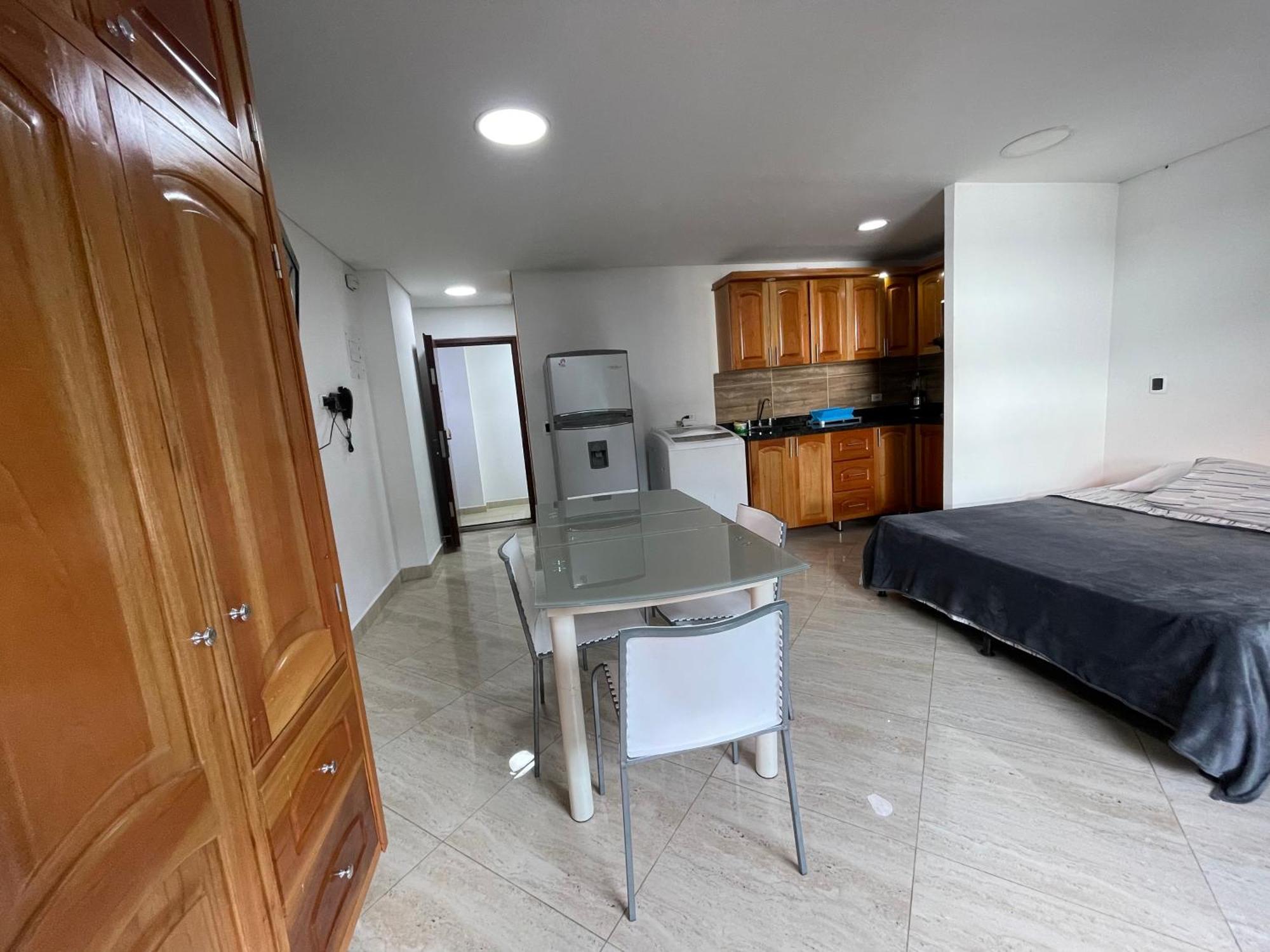Apartamento Nuevo, Moderno , Elegante Y Muy Bien Ubicado , En Laureles Medellín