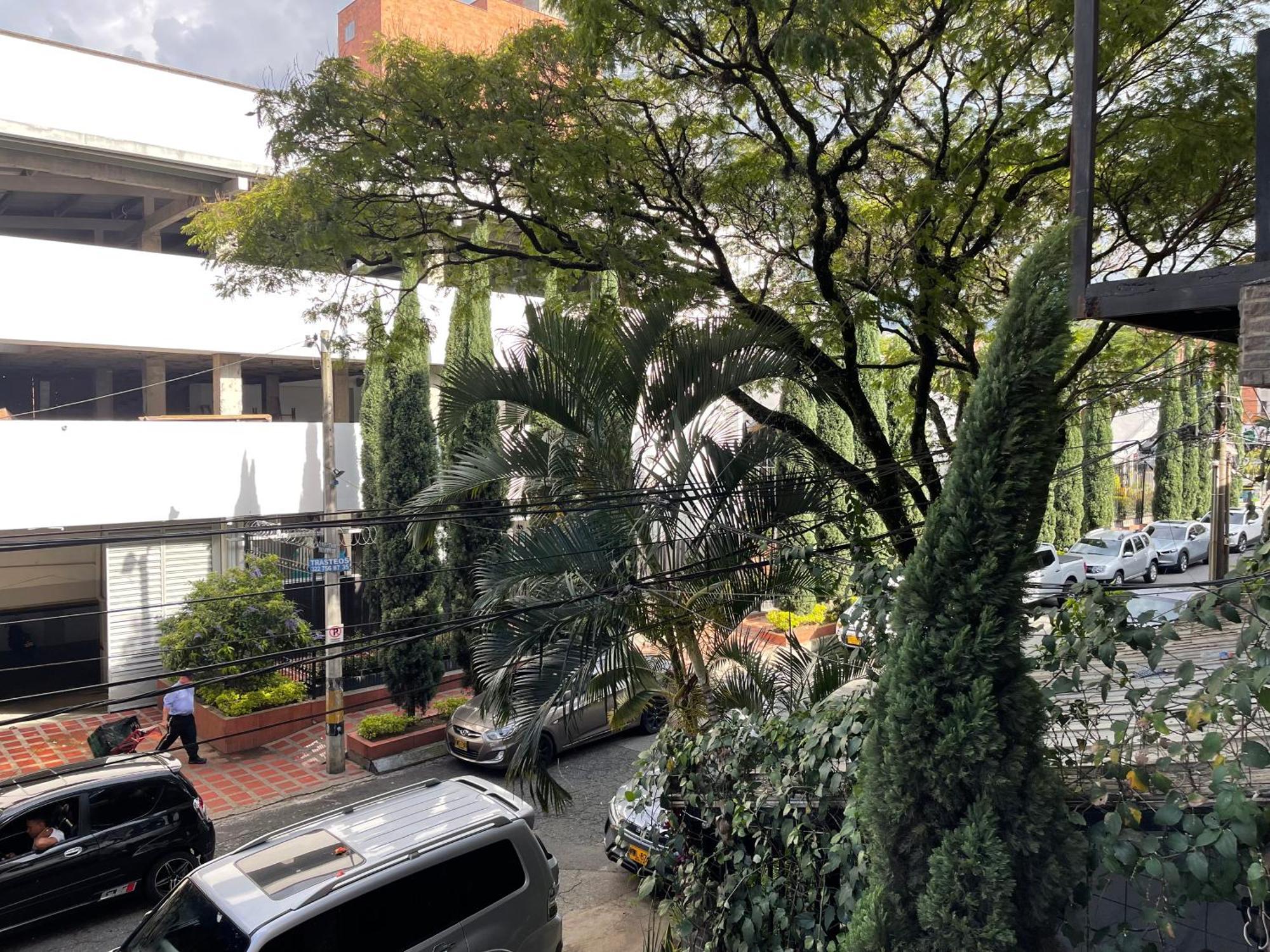 Apartamento Nuevo, Moderno , Elegante Y Muy Bien Ubicado , En Laureles