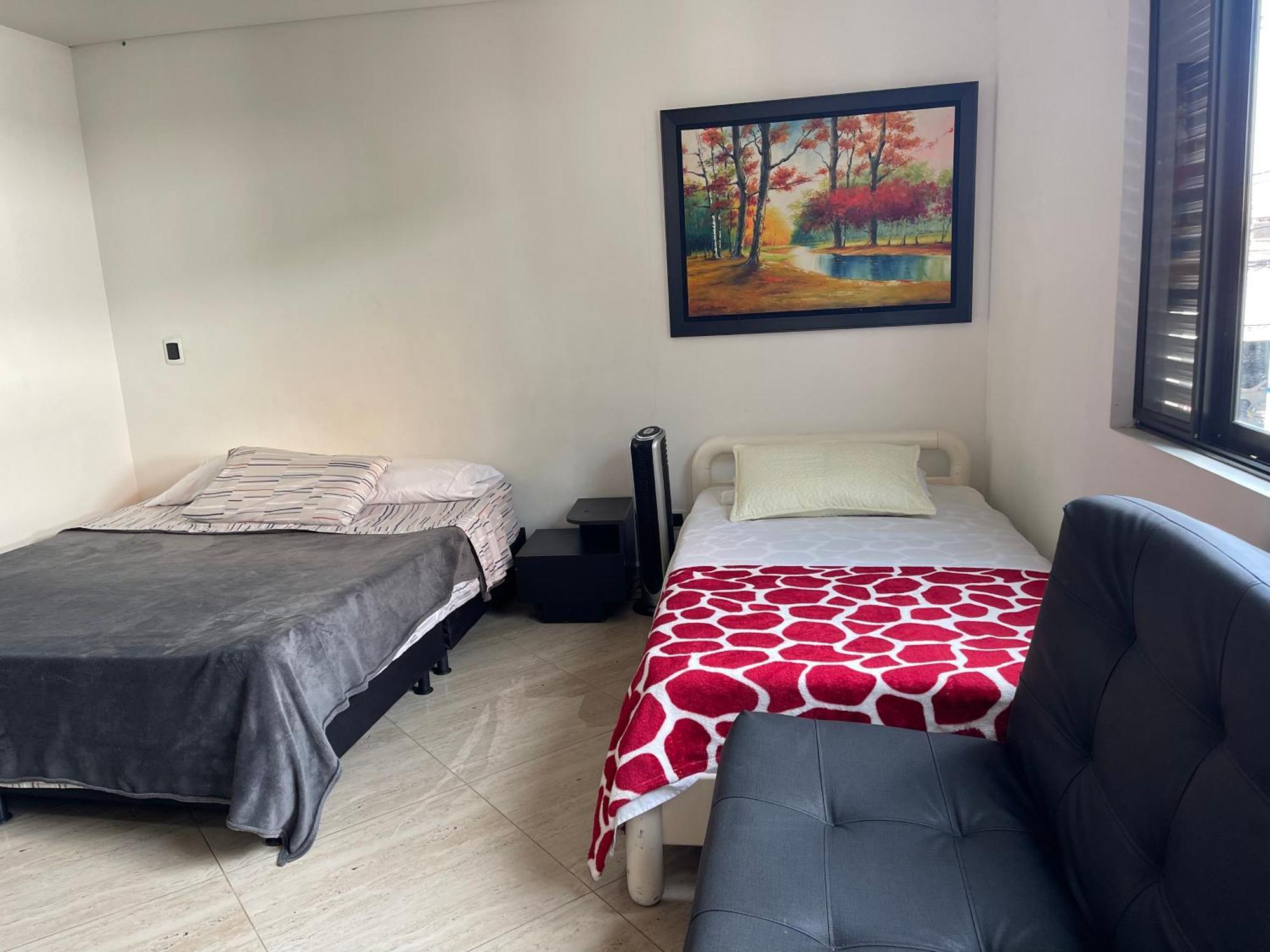 Nuevo, Moderno , Elegante Y Muy Bien Ubicado , En Laureles *