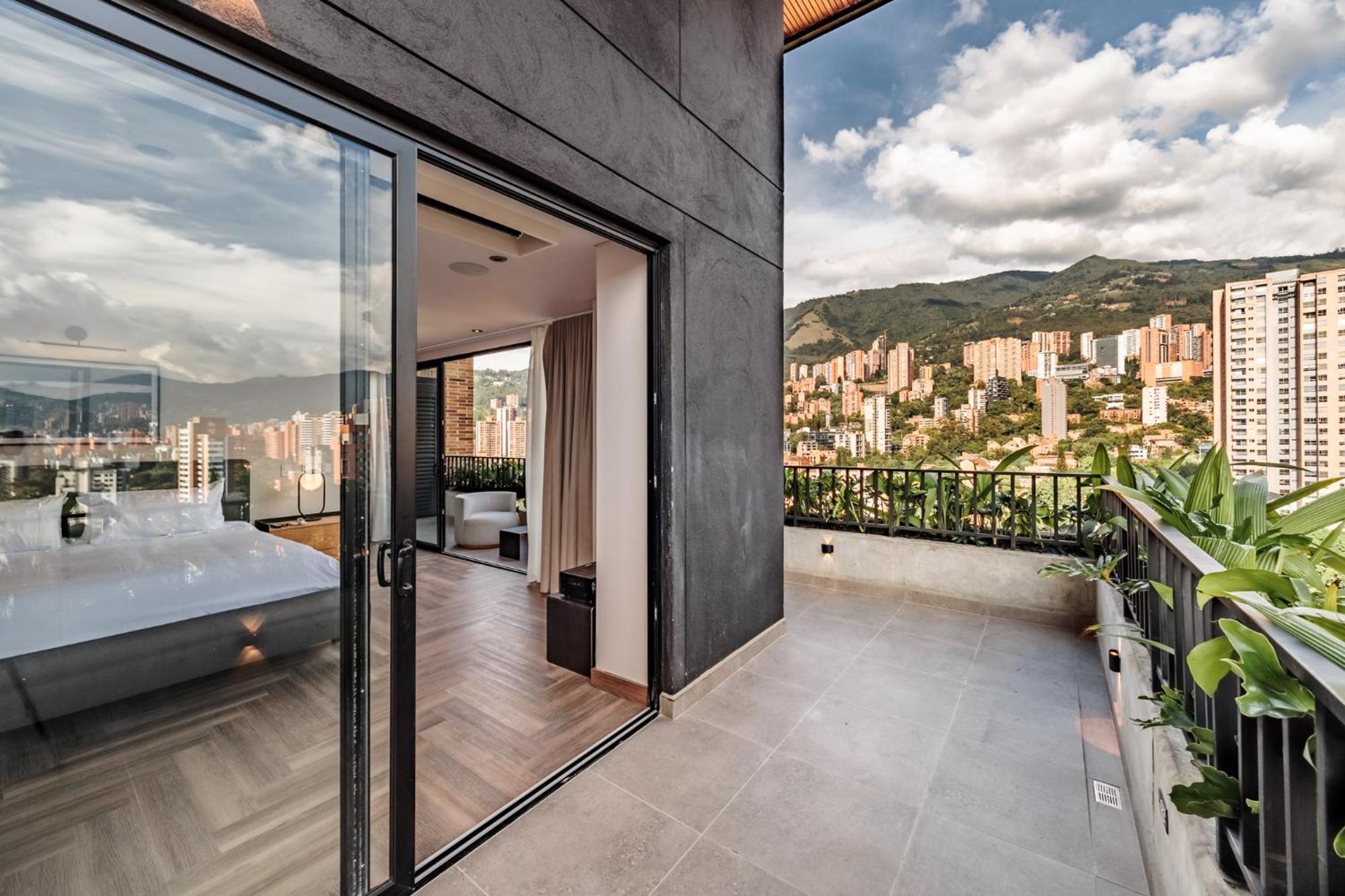 Impresionantes Aptos En Edificio Morph Con Vista Increible A El Poblado *