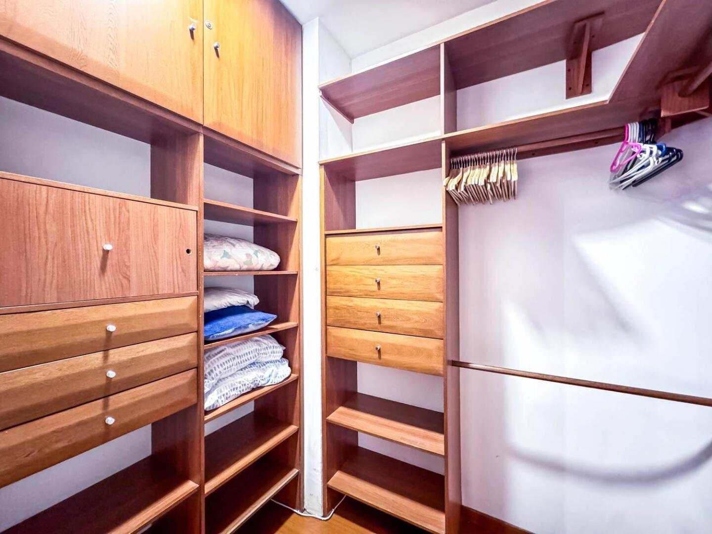 3br 240 M Ac Pool El Tesoro Apartamento Medellín