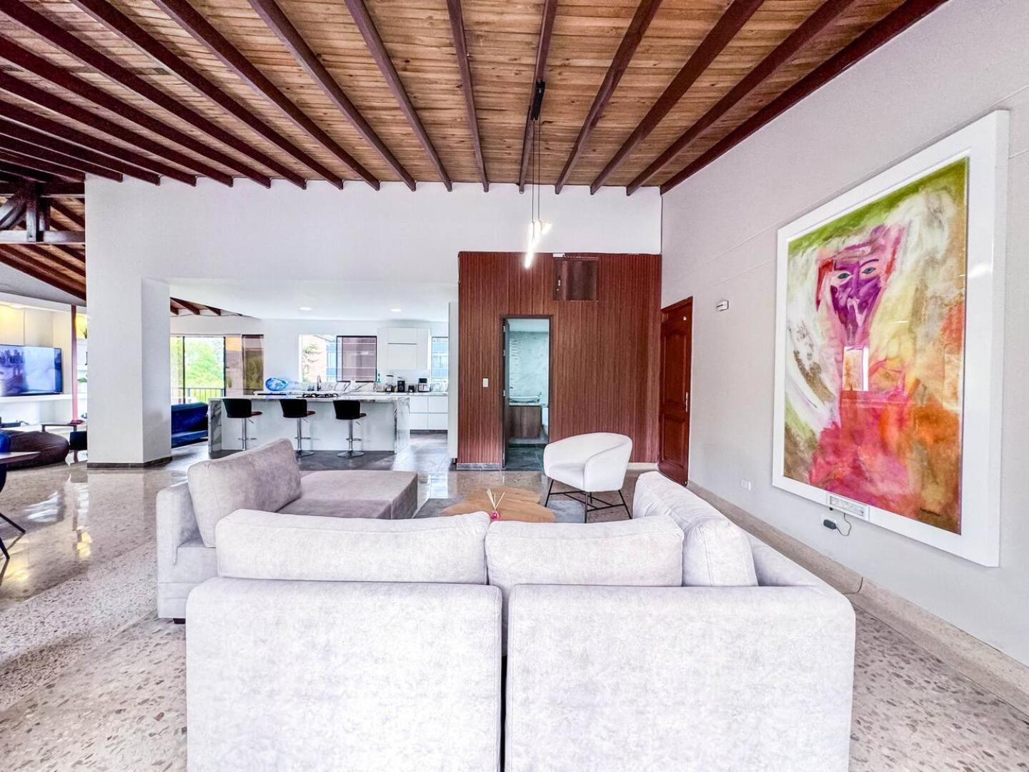 3br 240 M Ac Pool El Tesoro Apartamento *