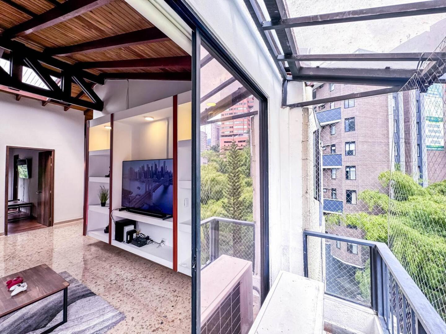 Apartamento 3br 240 M Ac Pool El Tesoro