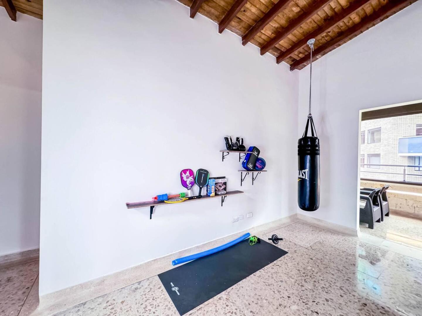 3br 240 M Ac Pool El Tesoro Apartamento Medellín