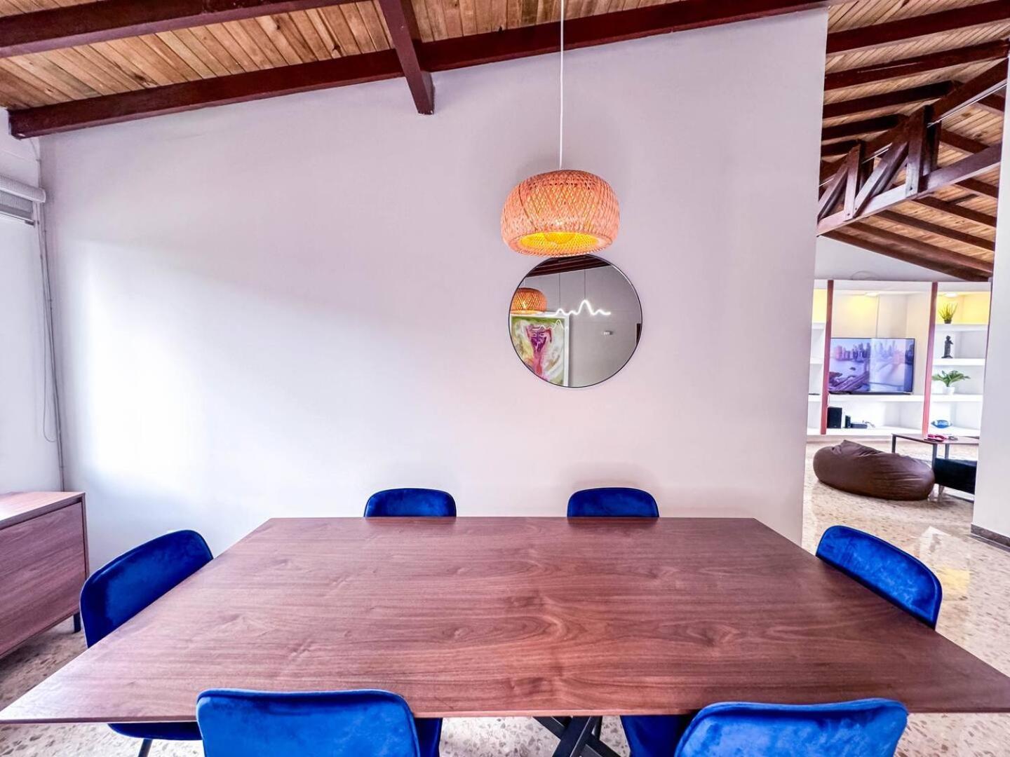 3br 240 M Ac Pool El Tesoro *