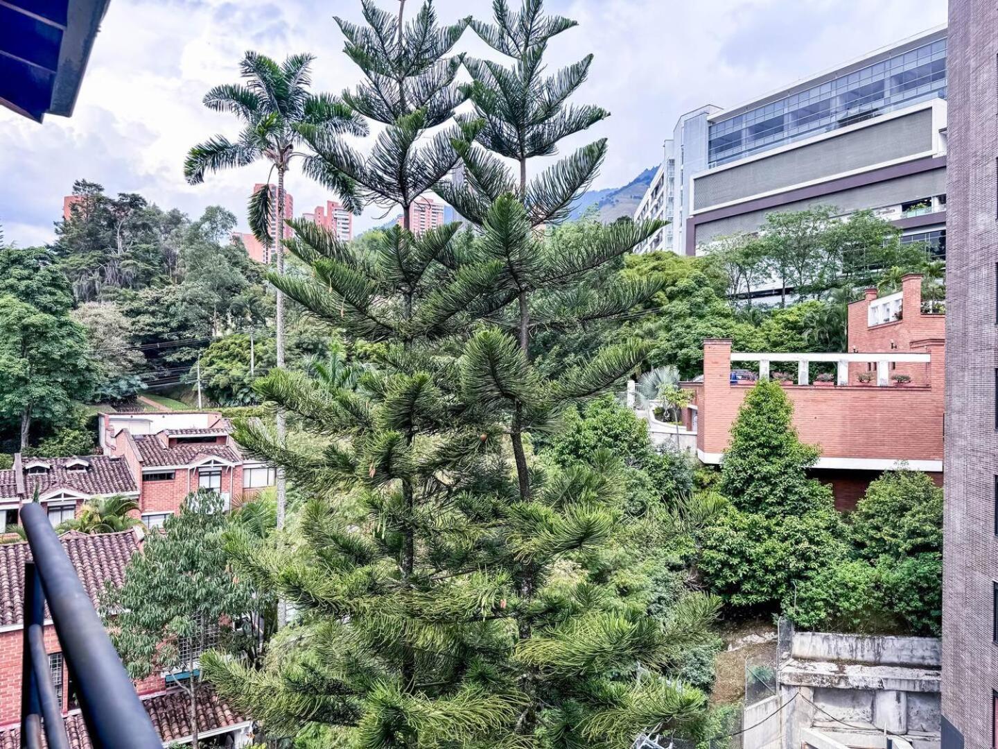 Apartamento 3br 240 M Ac Pool El Tesoro Medellín