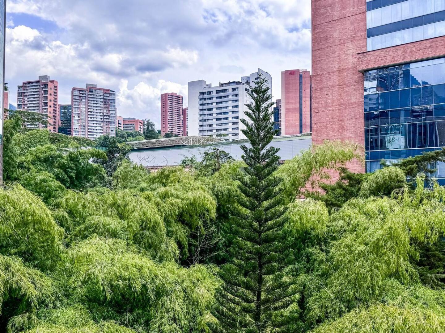 3br 240 M Ac Pool El Tesoro Apartamento Medellín