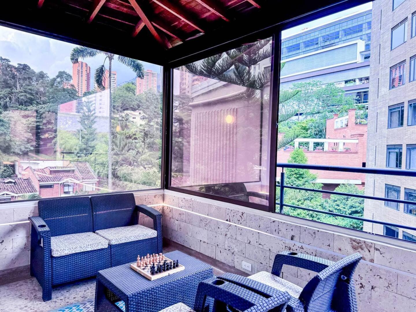 Apartamento 3br 240 M Ac Pool El Tesoro