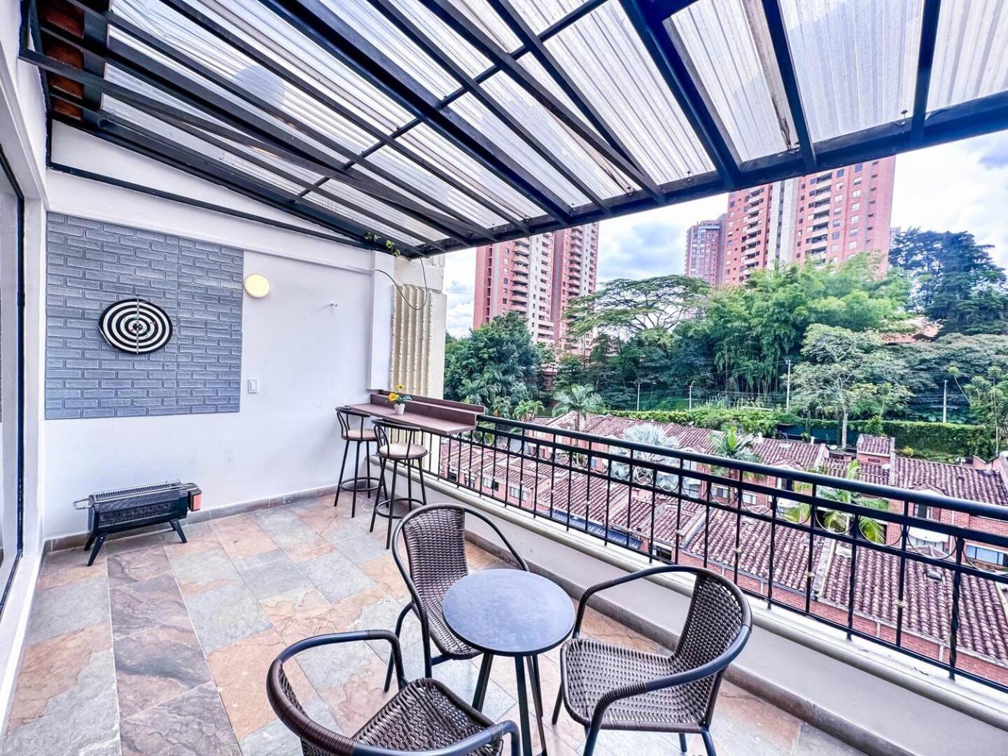 Apartamento 3br 240 M Ac Pool El Tesoro Medellín