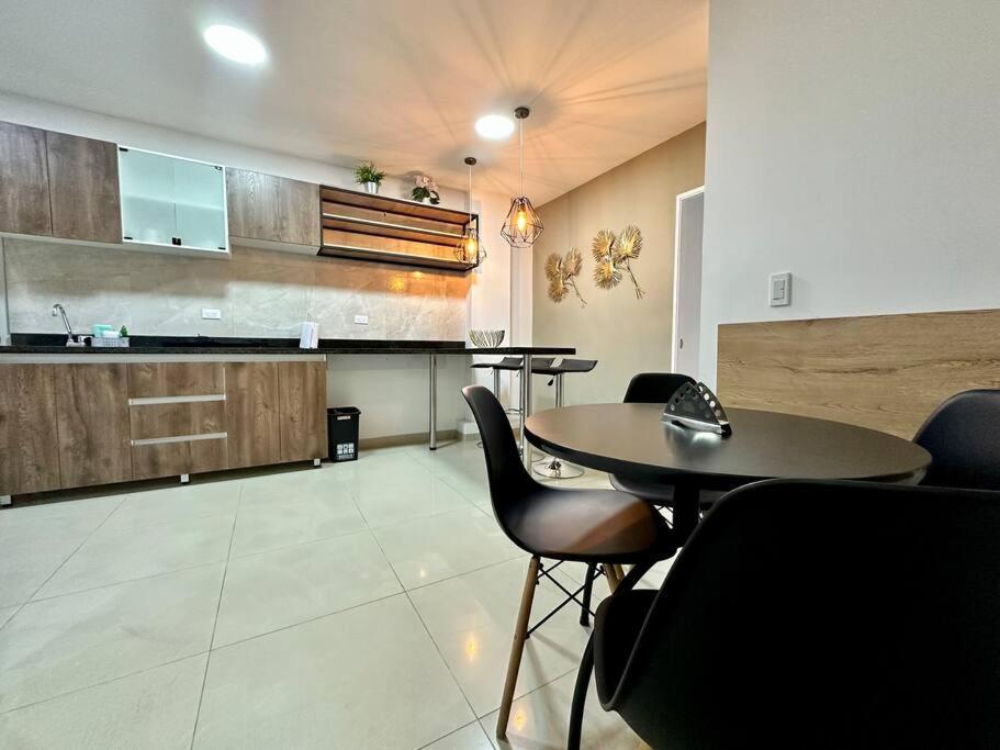 Apartamento Moderno En Laureles De 3