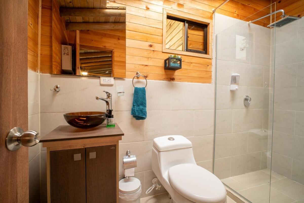 Con Jacuzzi, Masaje En Sitio Opcional Y Chimenea Romantica-santa Elena *