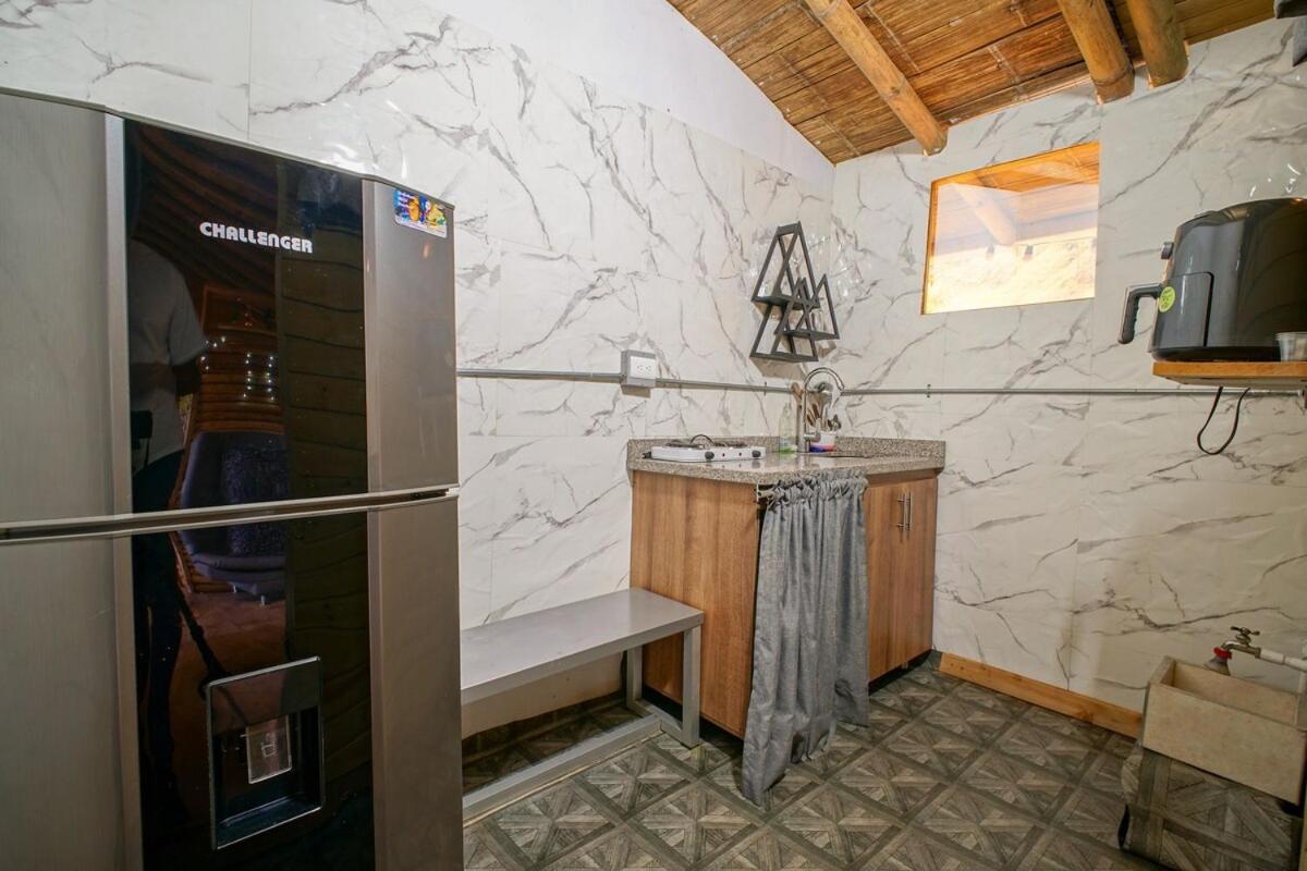 Chalet Con Jacuzzi, Masaje En Sitio Opcional Y Chimenea Romantica-santa Elena