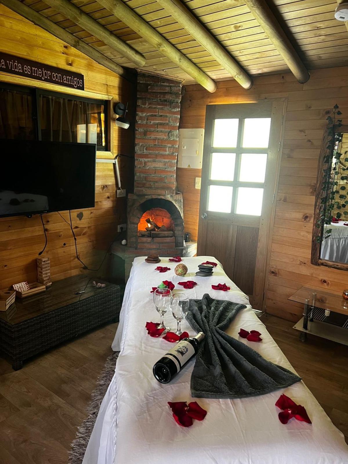 Con Jacuzzi, Masaje En Sitio Opcional Y Chimenea Romantica-santa Elena