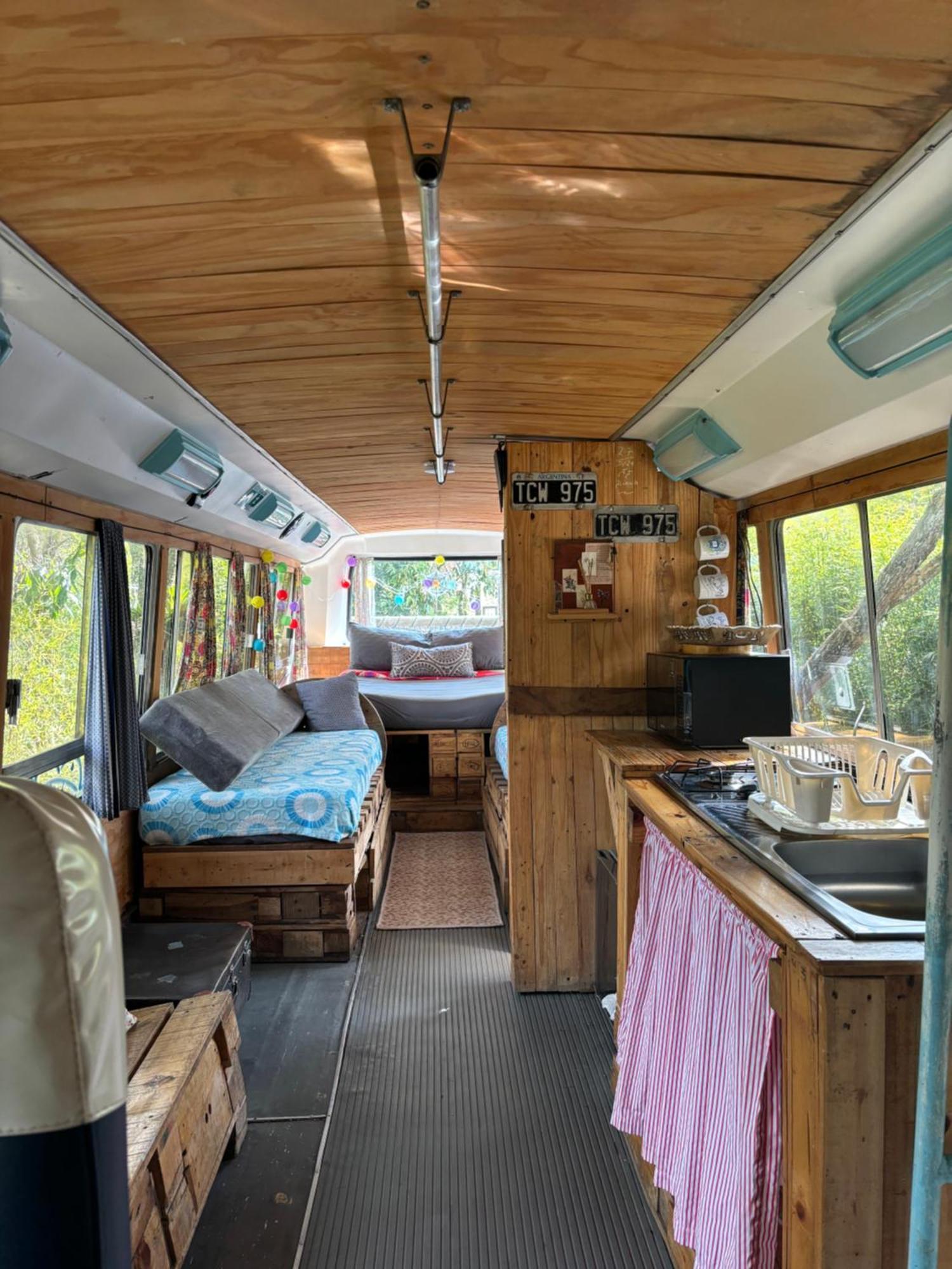 Camping El Bus Del Bosque