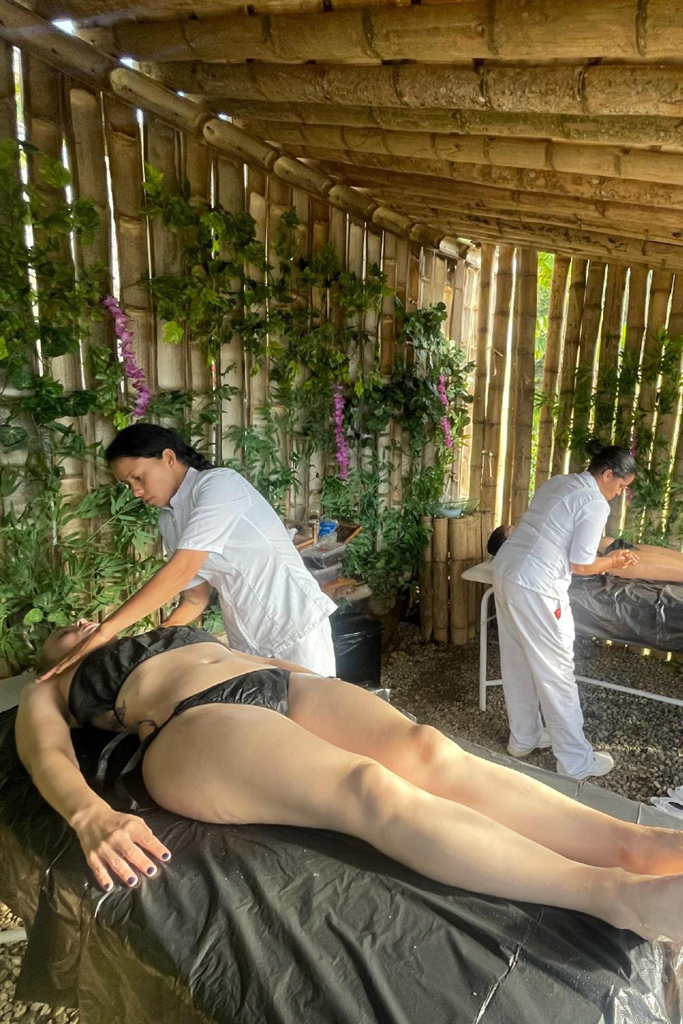Glamping & Coffee Tour Medellín