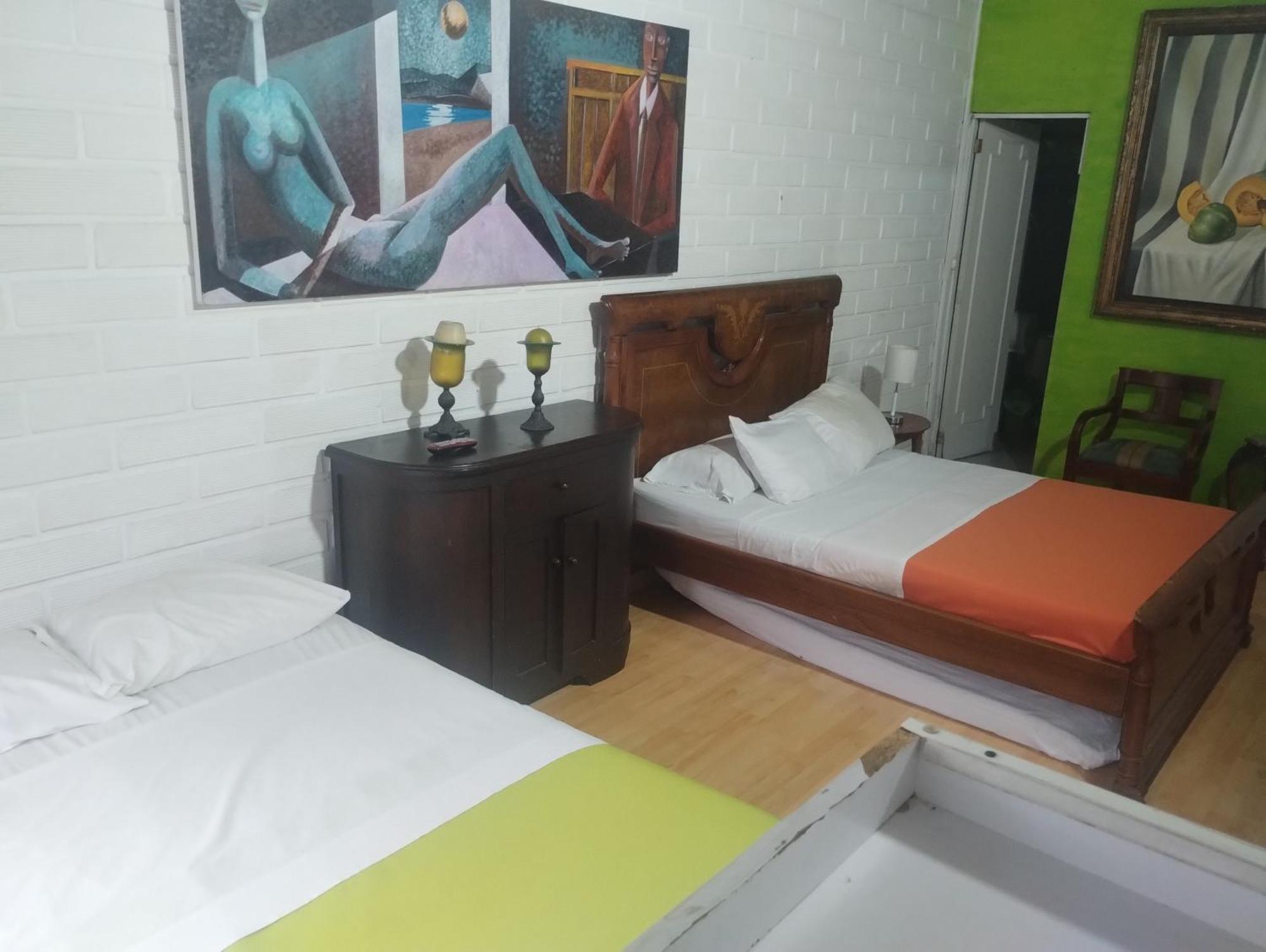 Hostal Spring *