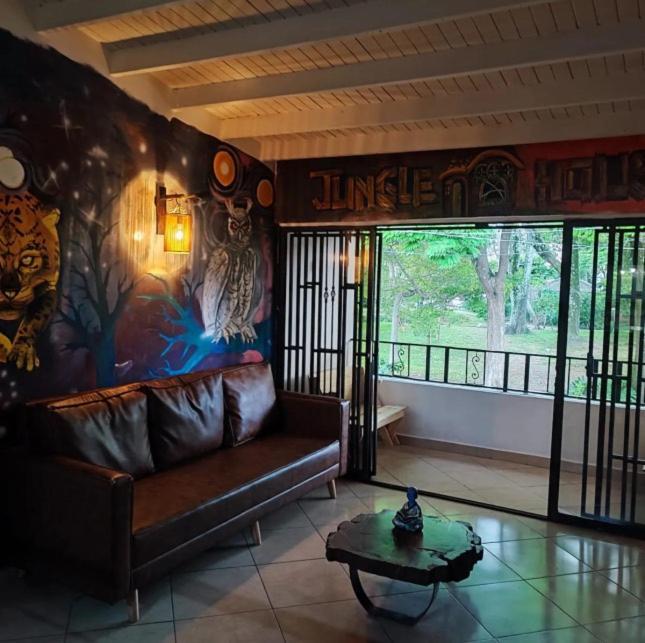 Hostal Jungle House