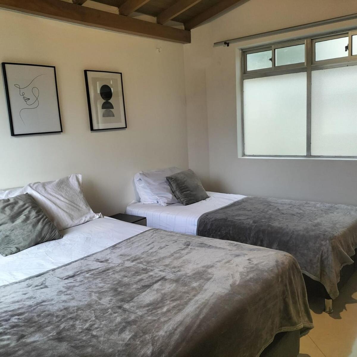 Centrally Located And Cozy With 900 Mb Internet Medellín