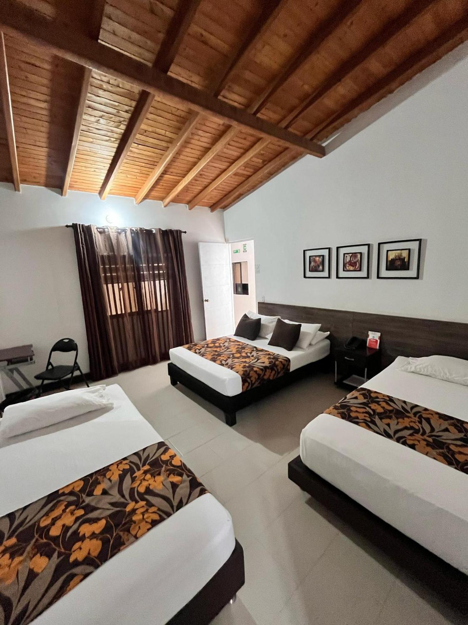 Quinta Avenida Hotel 3*